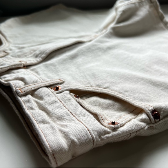 Everlane The A-Line Denim Short Organic Cotton (Ecru) - Picture 10 of 11